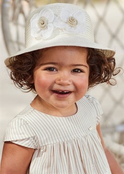 Mayoral Kız Bebek Çiçek Detaylı Şapka
